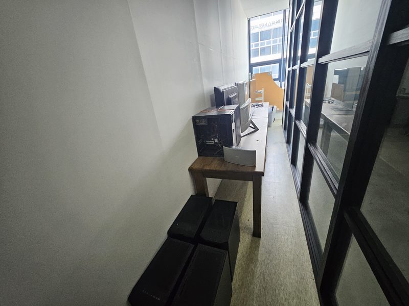 군자역 바닥 샌딩·에폭시 제거 및 천장 텍스 원상복구