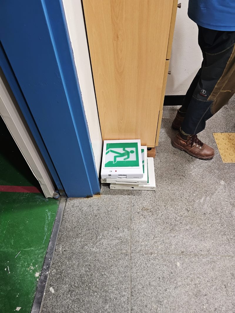 중학동 철거 현장 안전 철거 및 폐기물 반출